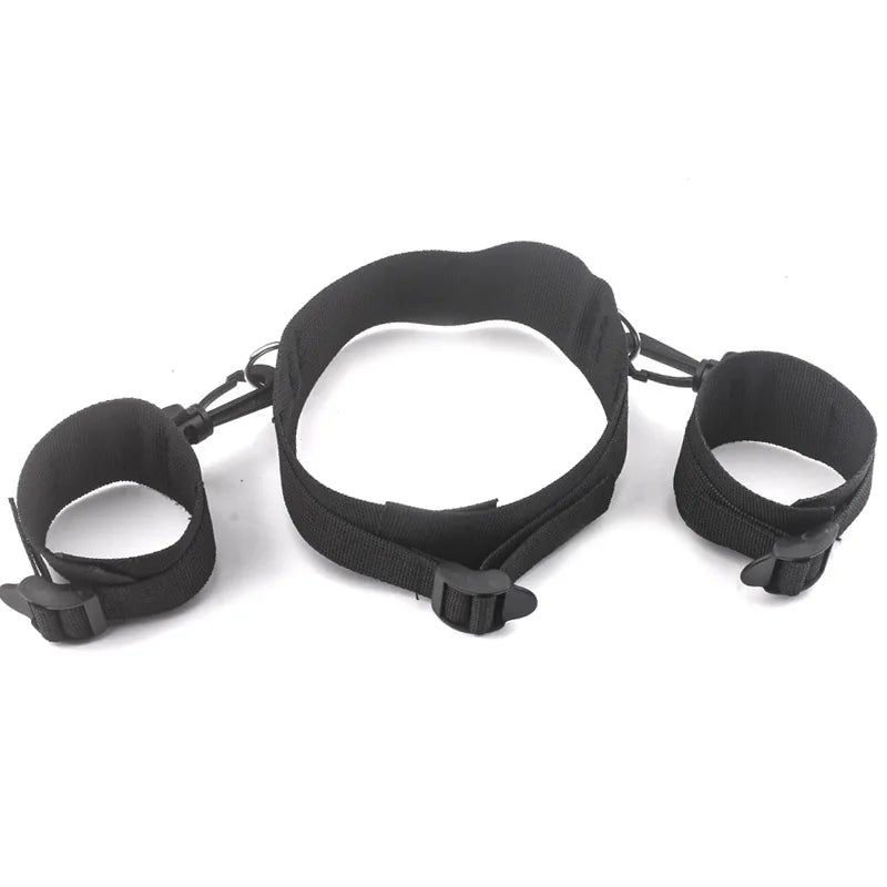 Collier et menottes BDSM