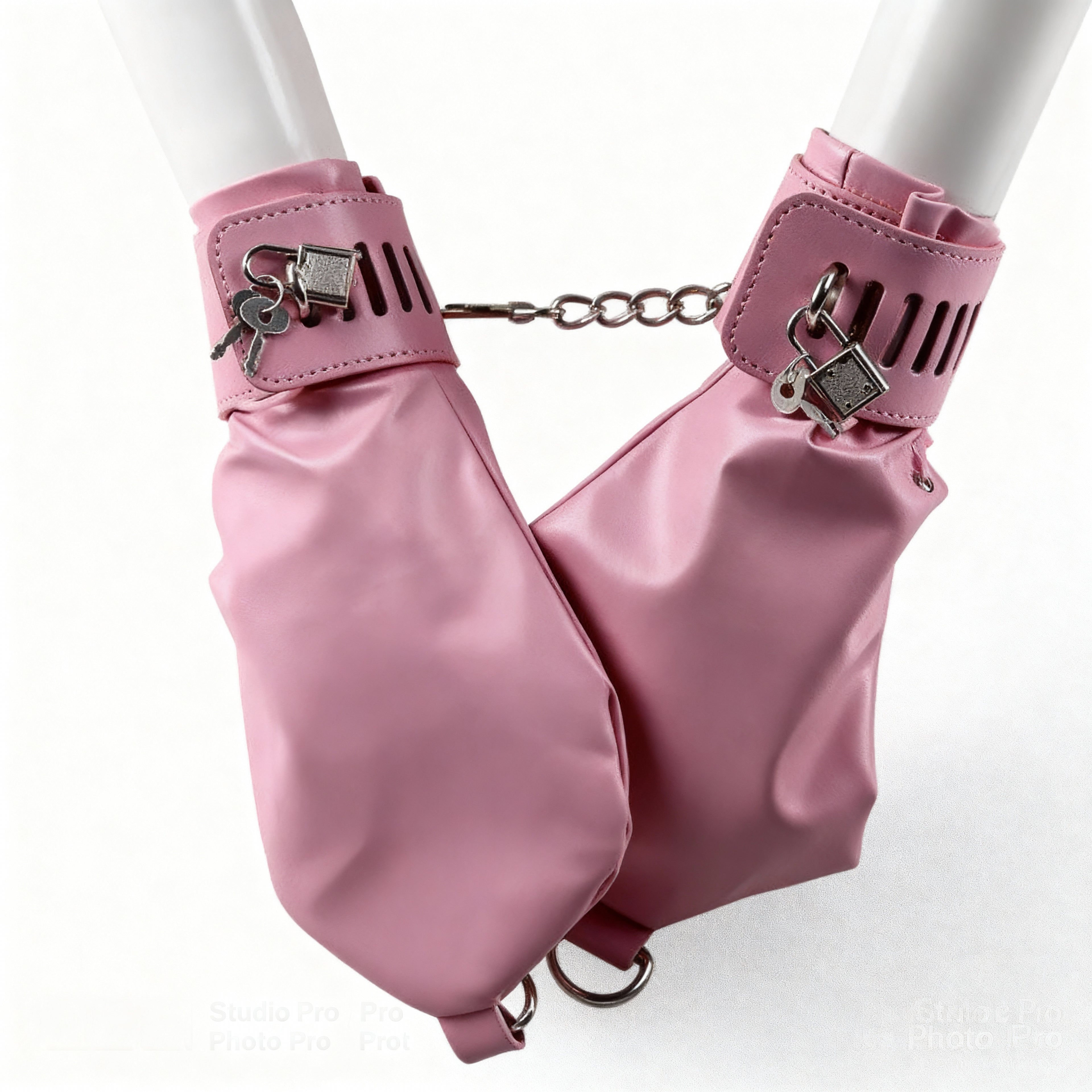 Gants en cuir avec cadenas & anneaux pour bondage fétichiste